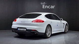 PORSCHE PANAMERA 2015