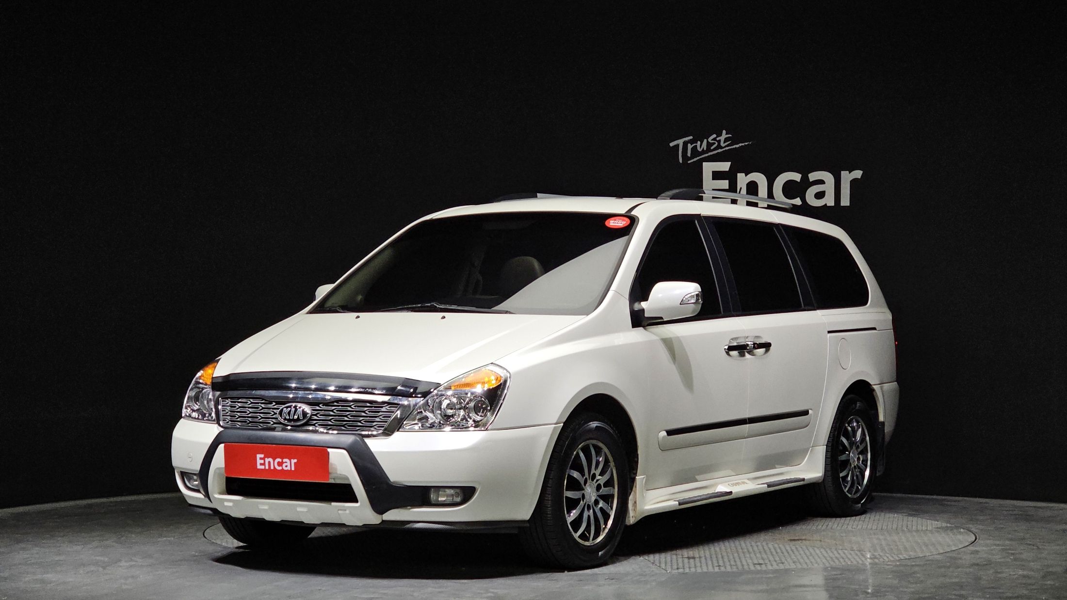 KIA CARNIVAL R 2010