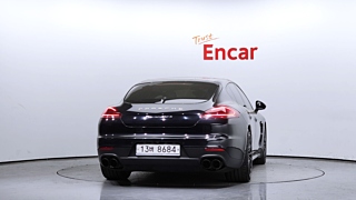 PORSCHE PANAMERA 2016