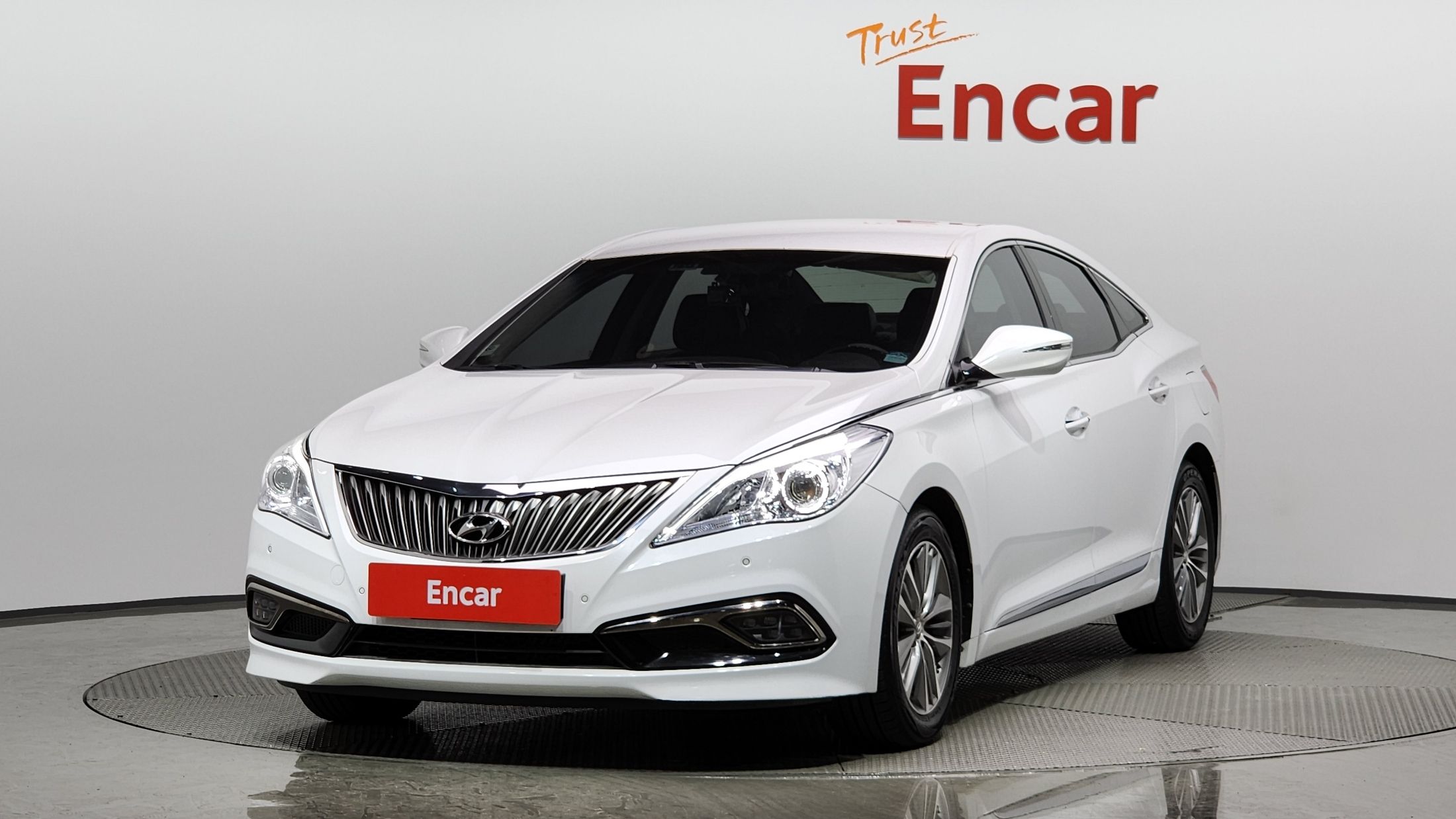 HYUNDAI GRANDEUR HG 2015