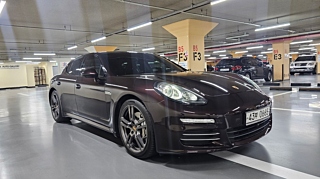 PORSCHE PANAMERA 2015