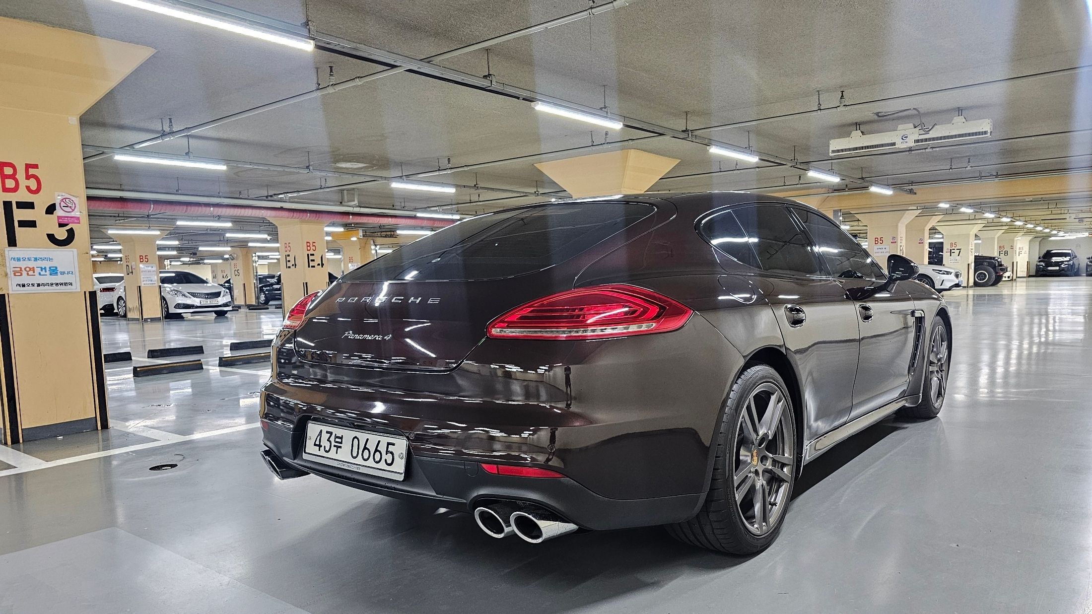 PORSCHE PANAMERA 2015