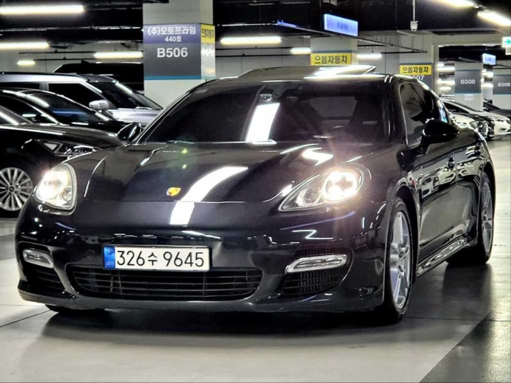 PORSCHE PANAMERA 2010