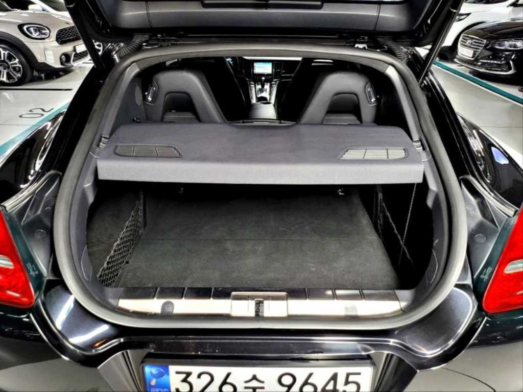 PORSCHE PANAMERA 2010