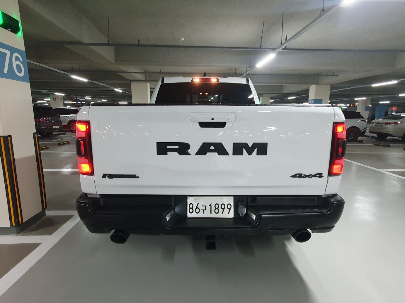 DODGE RAM PICK UP