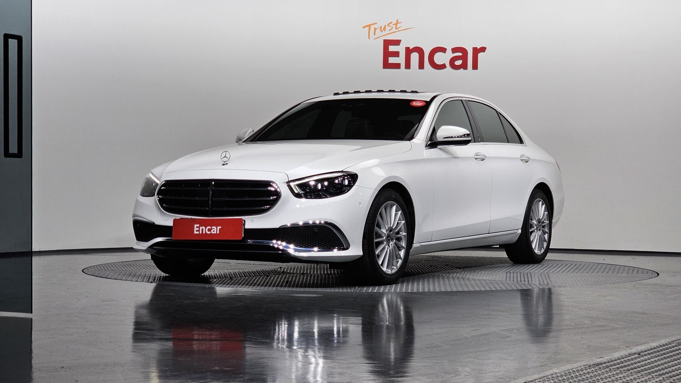 MERCEDES BENZ E-CLASS W213 2020