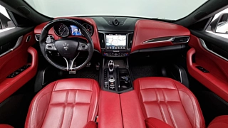 MASERATI LEVANTE 2017