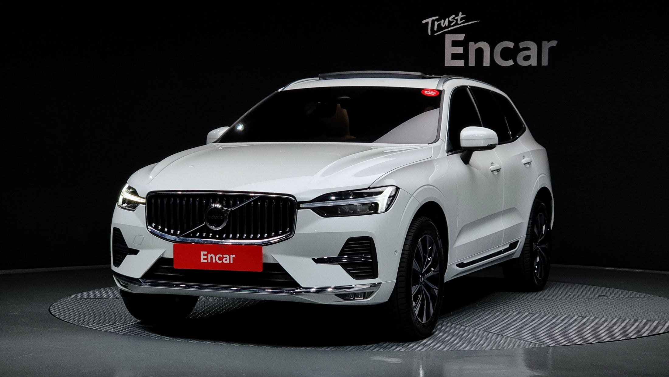 VOLVO XC60 2023