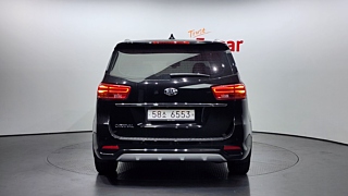 KIA CARNIVAL 2018