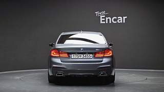 BMW 5-SERIES G30 2019