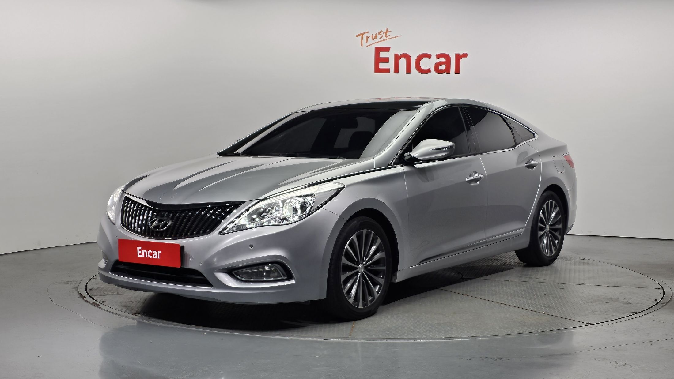 HYUNDAI GRANDEUR HG 2013