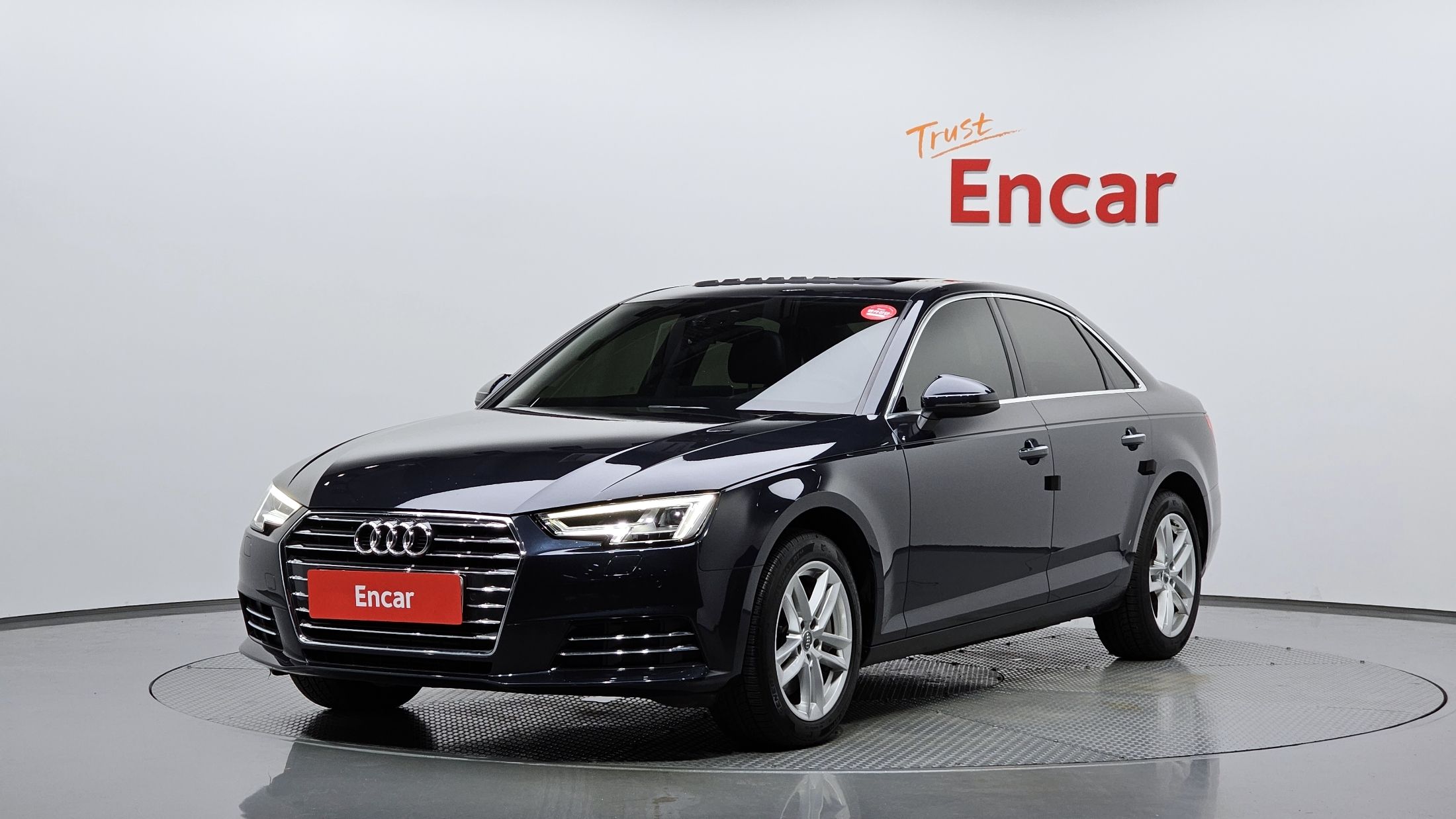 AUDI A4 B9 2016