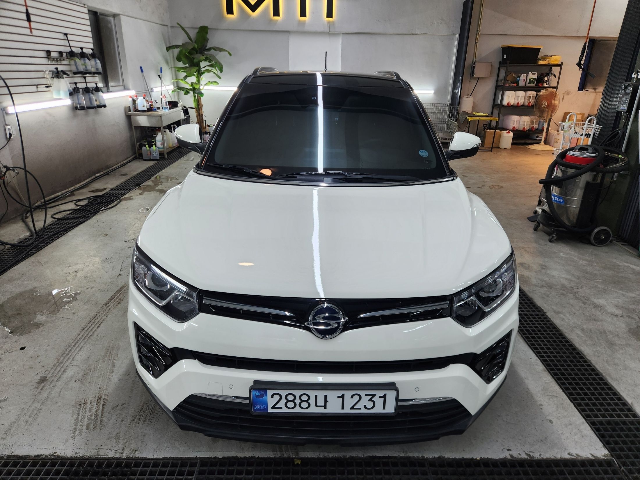 SSANGYONG TIVOLI VERY NEW 2023