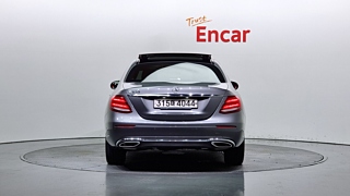 MERCEDES BENZ E-CLASS W213 2017