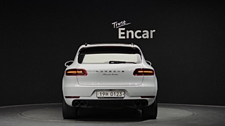 PORSCHE MACAN 2016