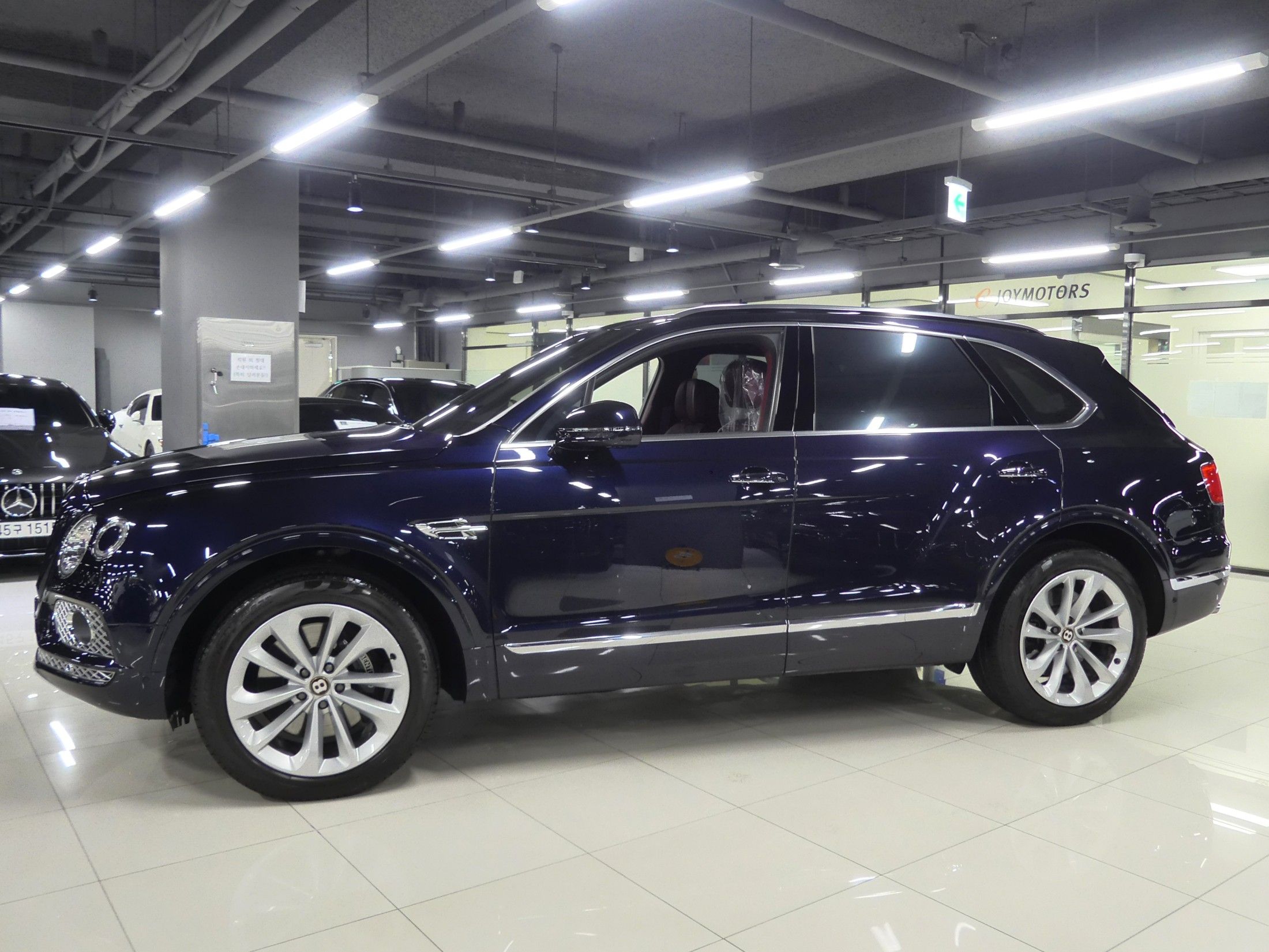 BENTLEY BENTAYGA 2020