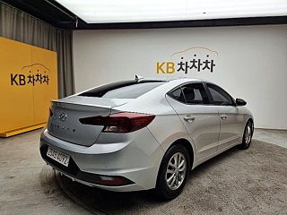 HYUNDAI AVANTE AD 2019
