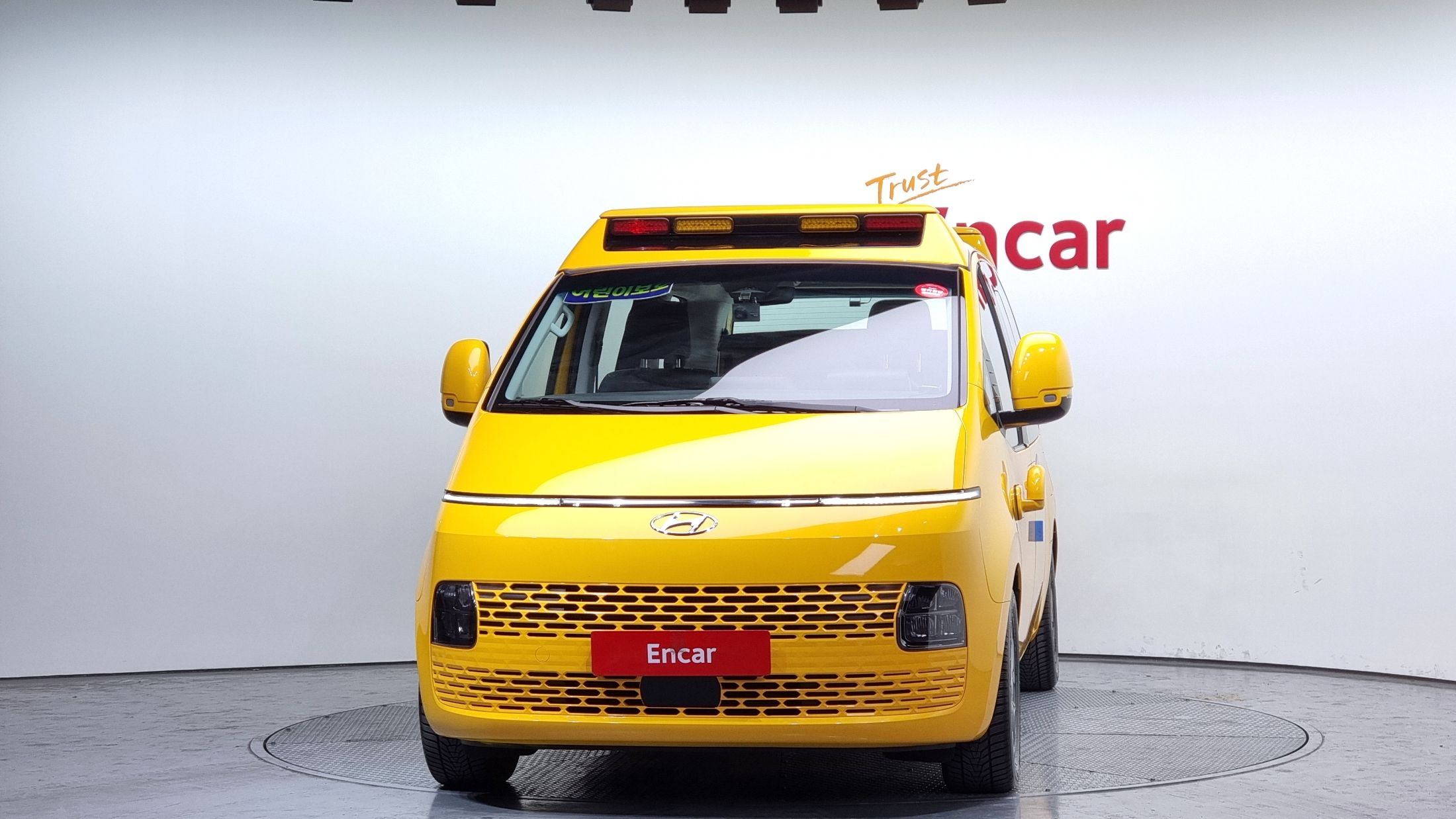 HYUNDAI STARIA 2023