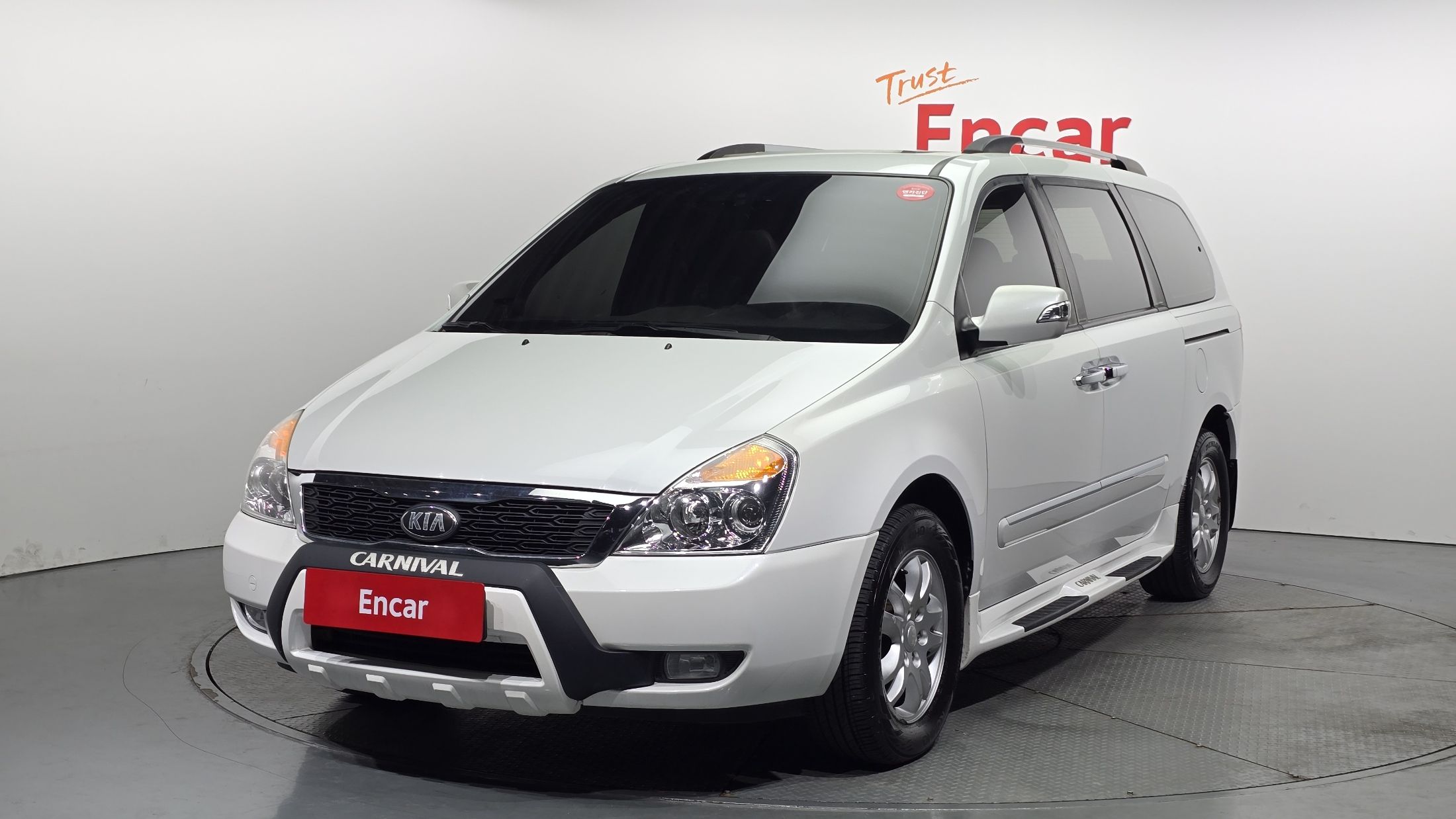 KIA CARNIVAL R