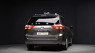 TOYOTA SIENNA 2017