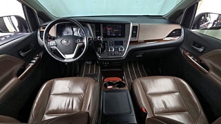 TOYOTA SIENNA 2017
