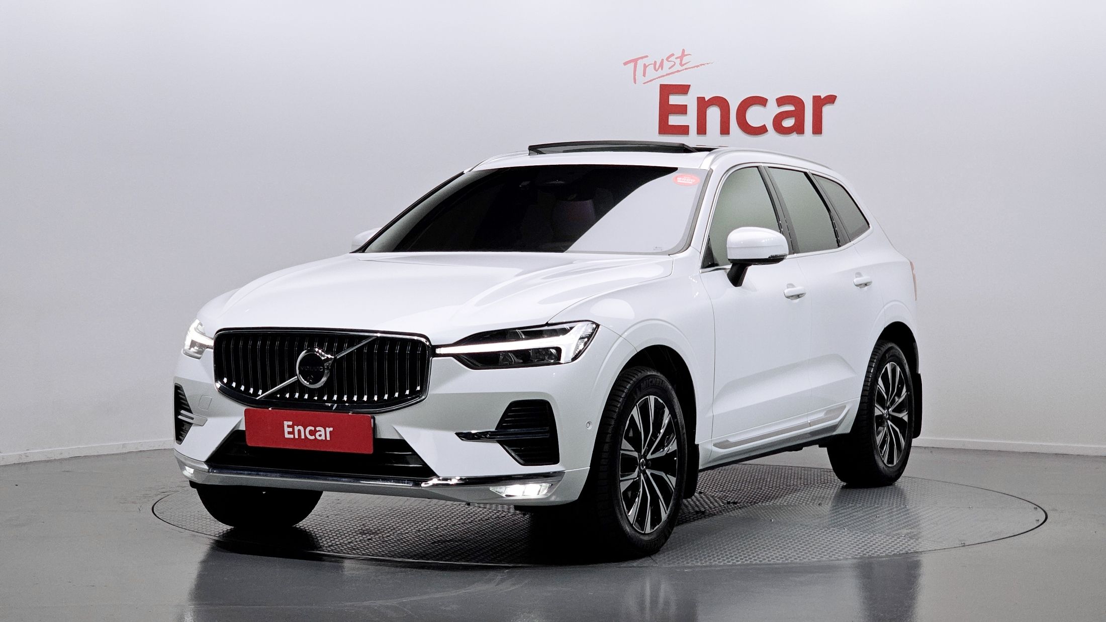VOLVO XC60 2024