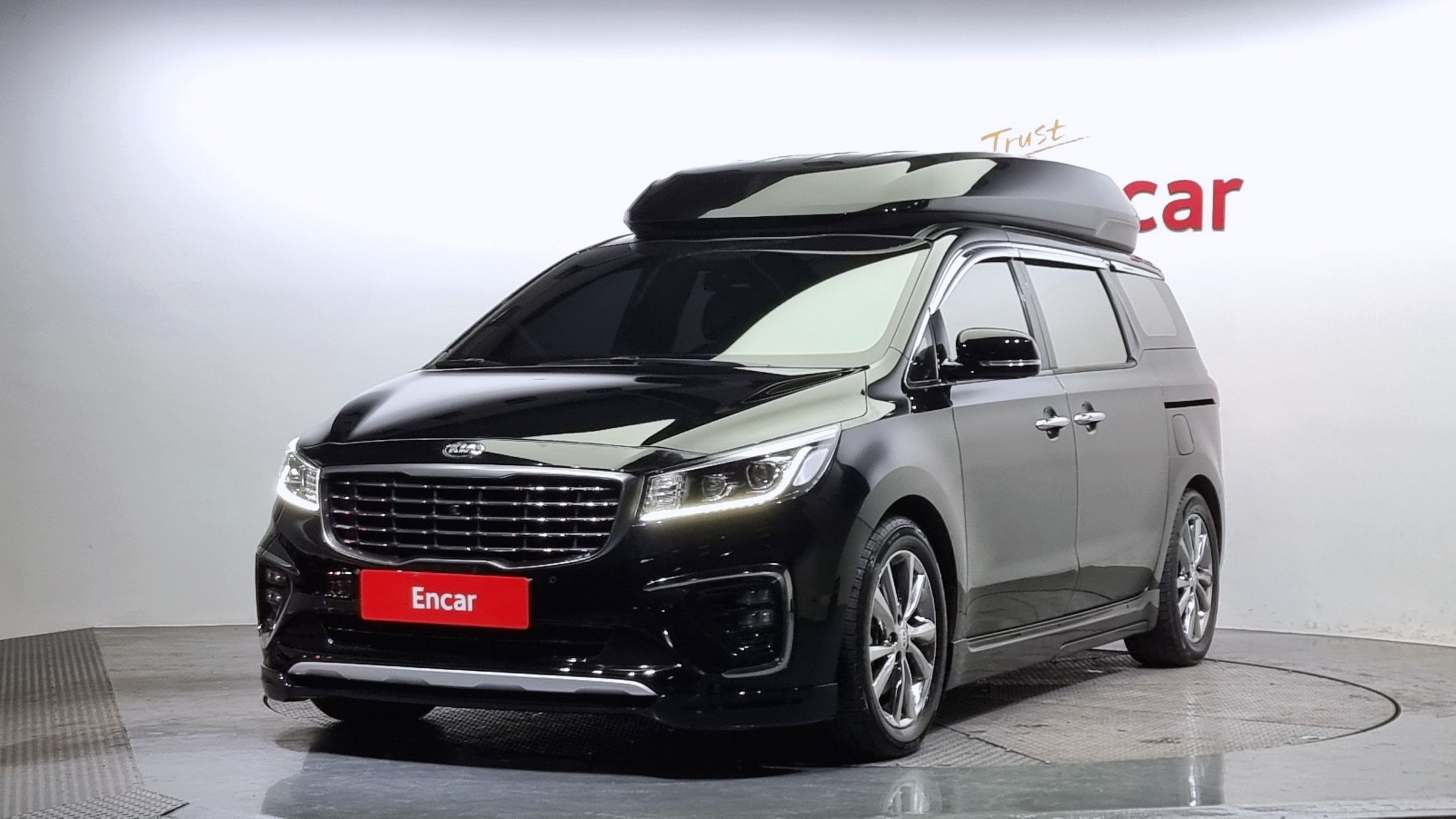 KIA CARNIVAL 2019
