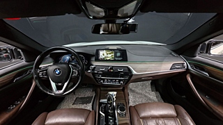 BMW 5-SERIES G30 2017