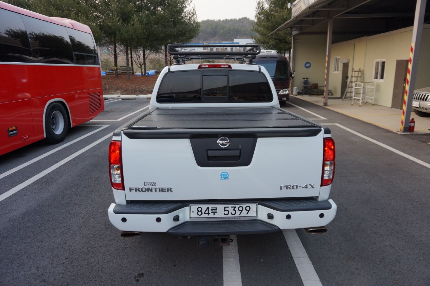 NISSAN FRONTIER 2015