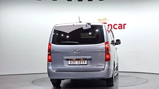 HYUNDAI STAREX GRAND  Van 5 Seater 2021