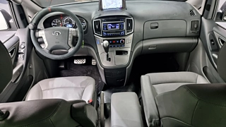 HYUNDAI STAREX GRAND  Van 5 Seater 2021