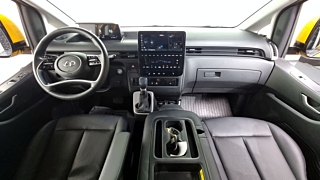 HYUNDAI STARIA 2023