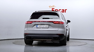 PORSCHE CAYENNE PO536 2023