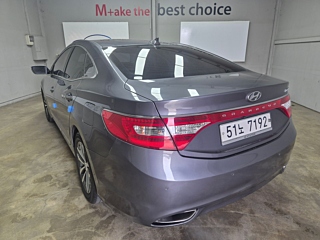 HYUNDAI GRANDEUR HG 2011