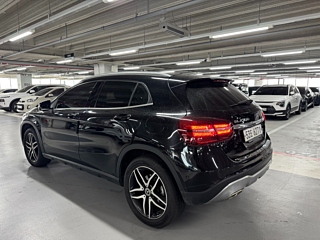 MERCEDES BENZ GLA-CLASS X156 2019