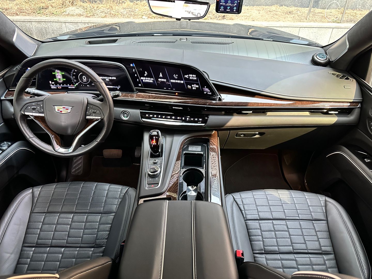 CADILLAC ESCALADE