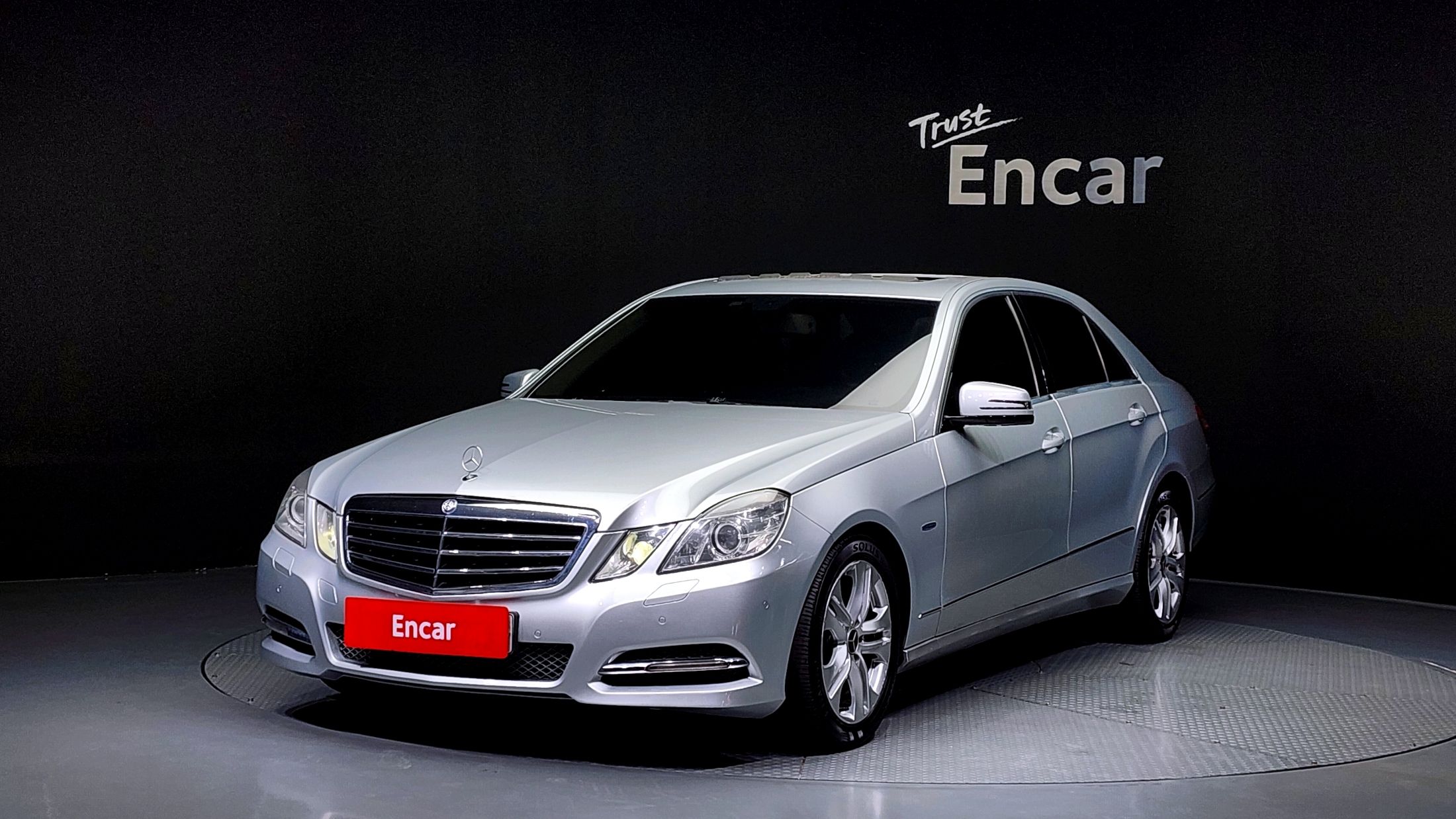 MERCEDES BENZ E-CLASS W212