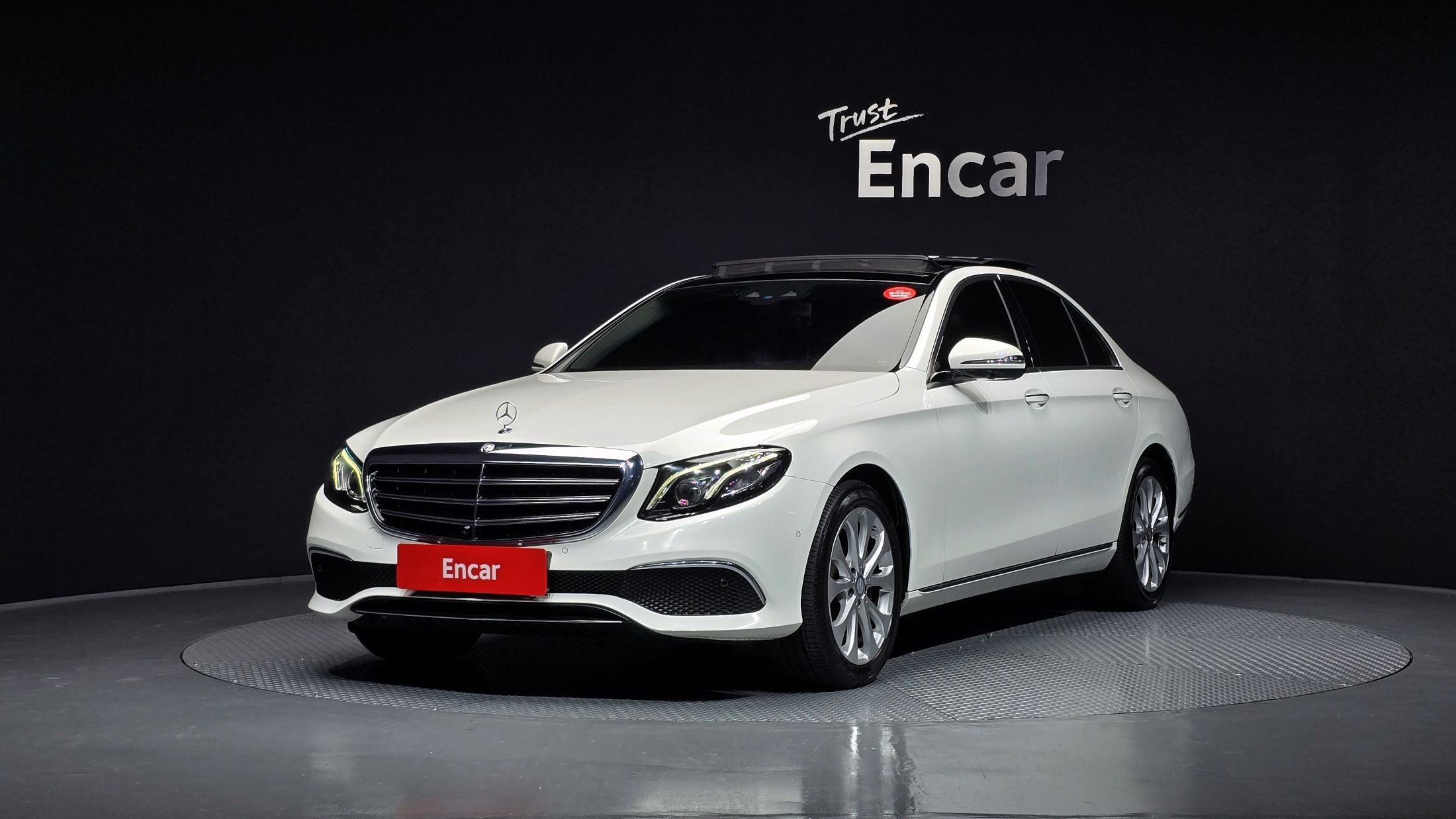 MERCEDES BENZ E-CLASS W213 2017
