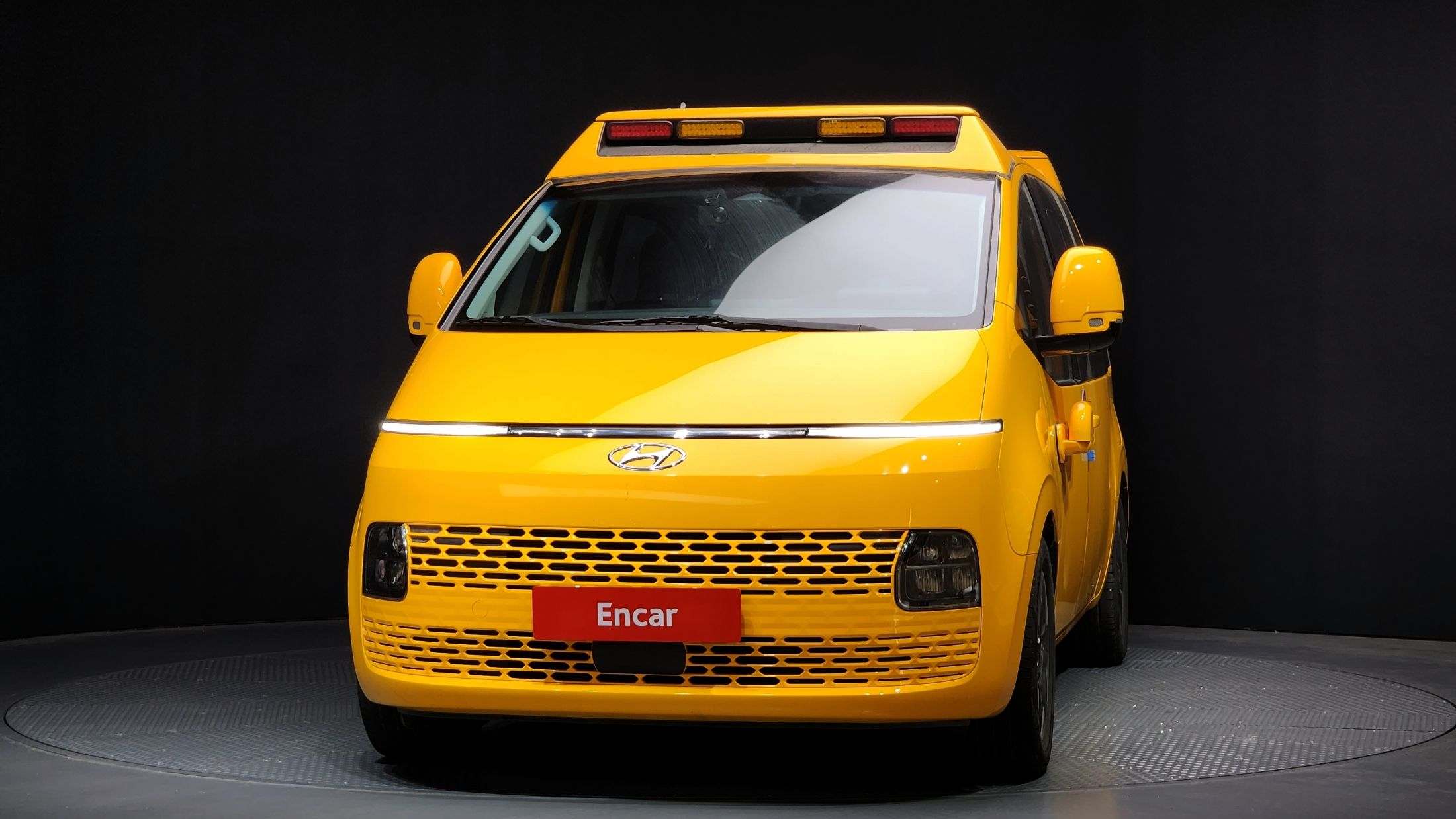 HYUNDAI STARIA 2022