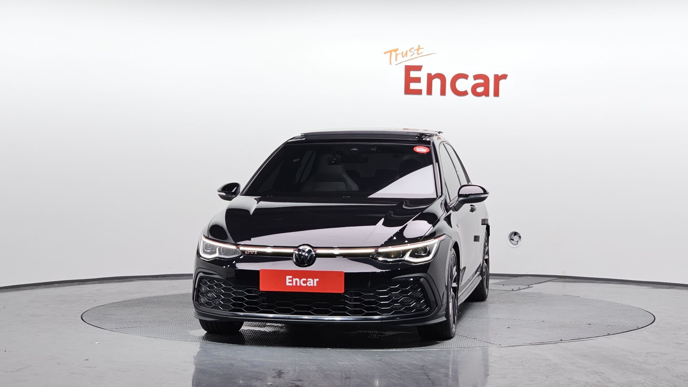 VOLKSWAGEN GOLF 2024