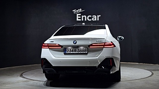 BMW 5-SERIES G60 2024