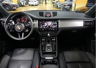 PORSCHE MACAN 2024