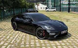 PORSCHE PANAMERA 971 2021