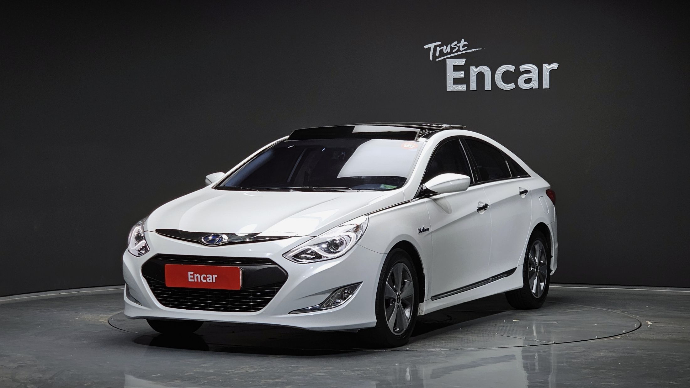 HYUNDAI SONATA HYBRID