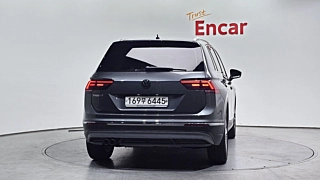 VOLKSWAGEN TIGUAN 2019