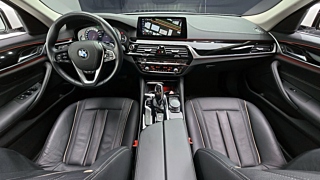BMW 5-SERIES G30 2017