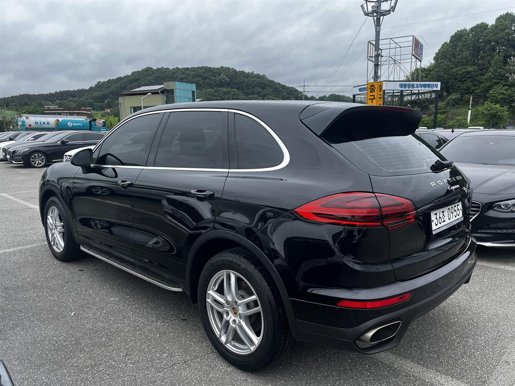 PORSCHE CAYENNE 2016
