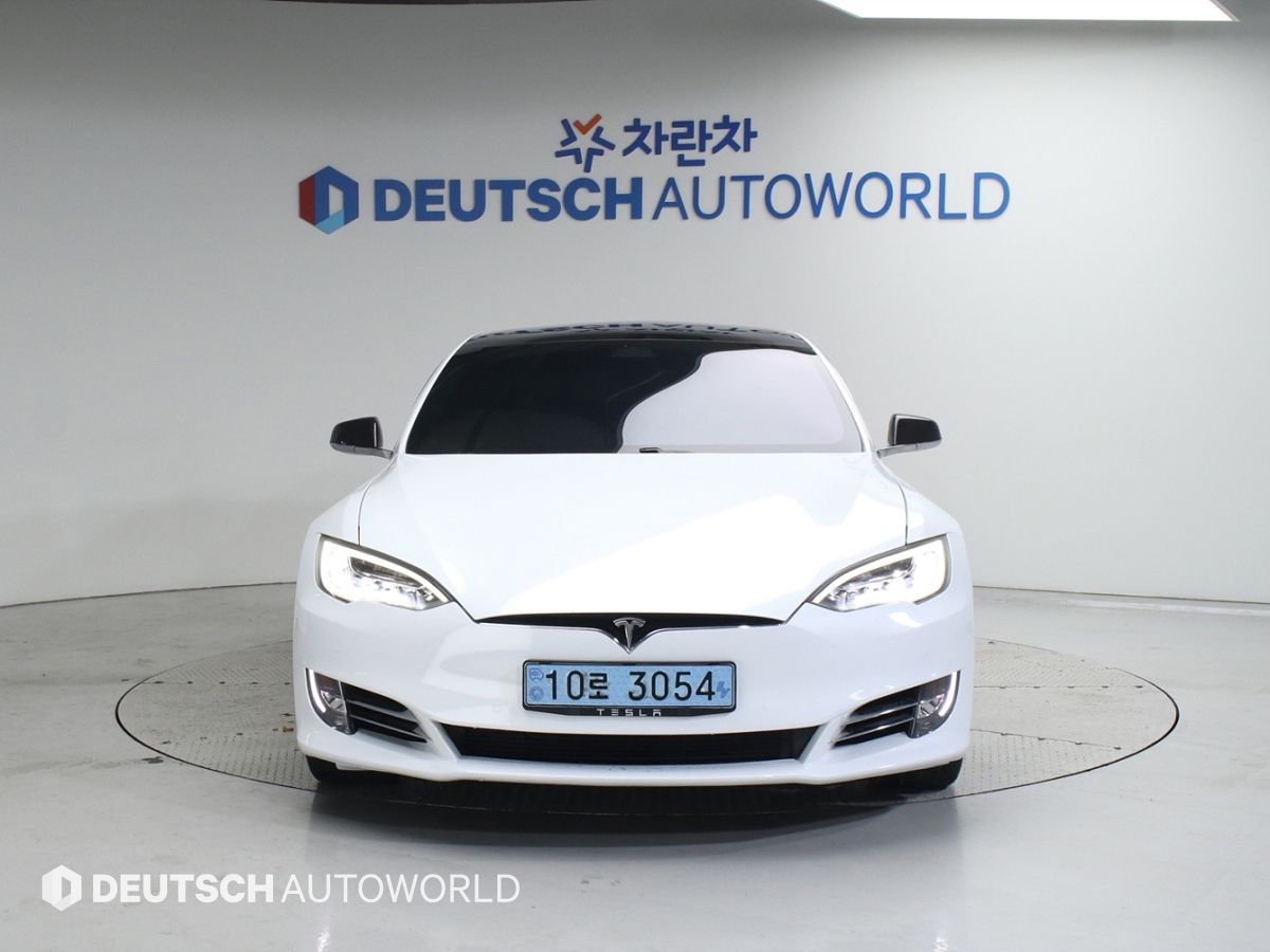 TESLA MODEL S