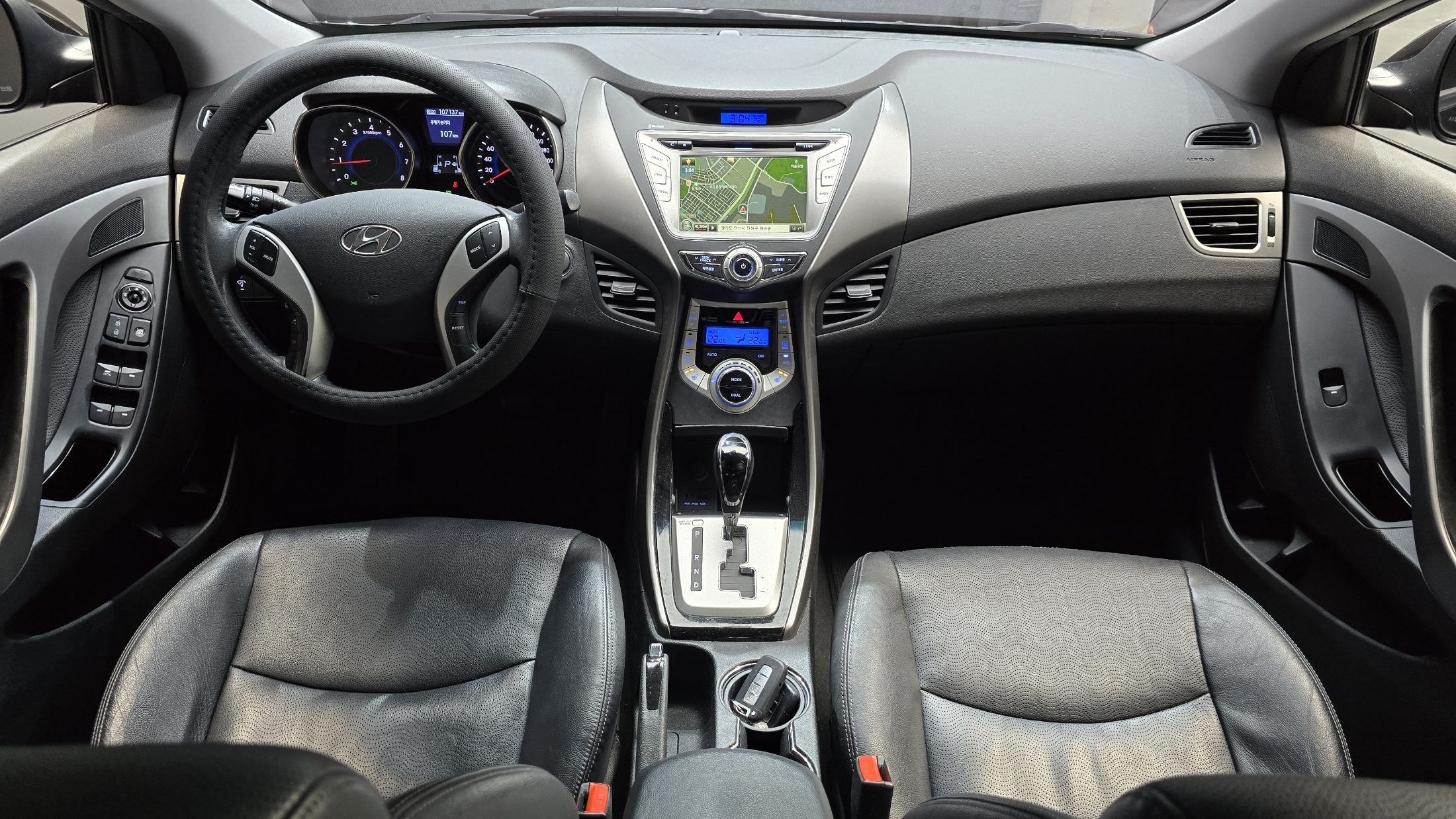HYUNDAI AVANTE MD 2012