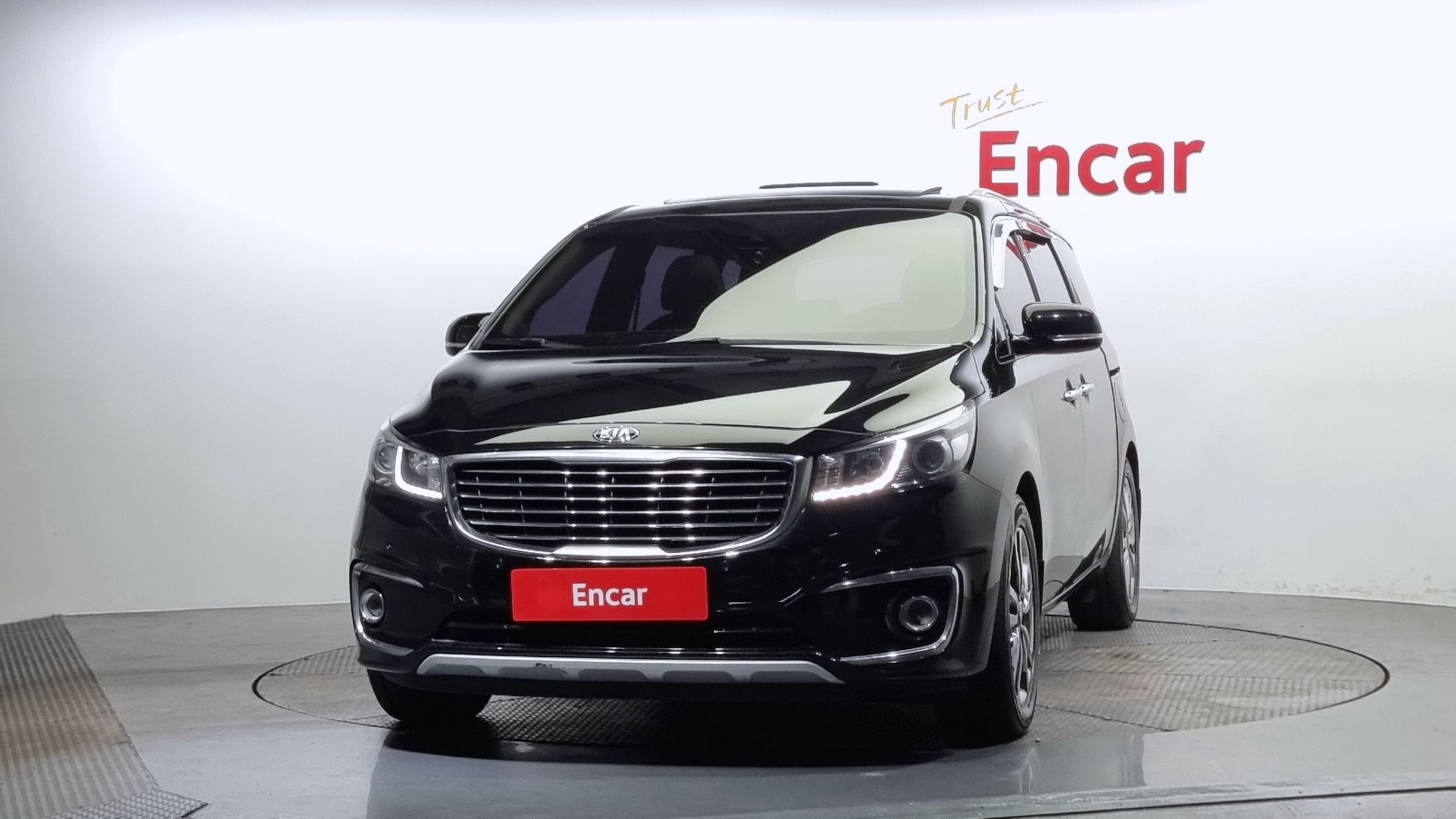 KIA CARNIVAL 2014